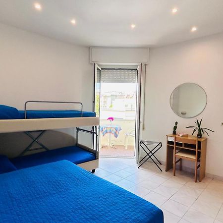 Hotel Sorriso Cattolica Esterno foto