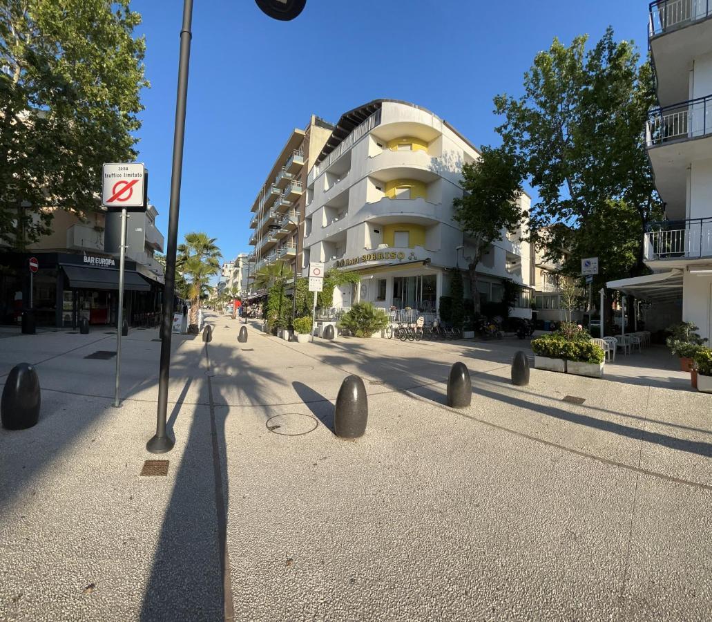 Hotel Sorriso Cattolica Esterno foto