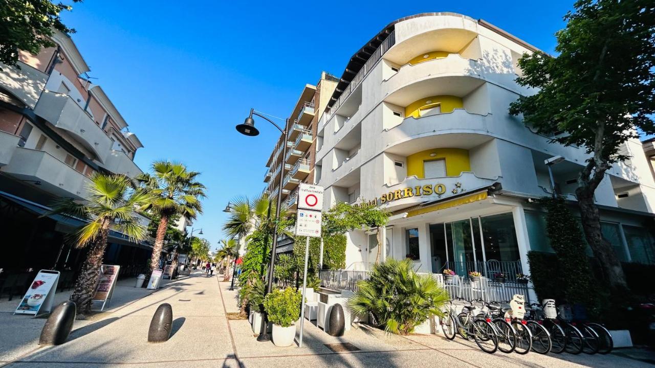 Hotel Sorriso Cattolica Esterno foto