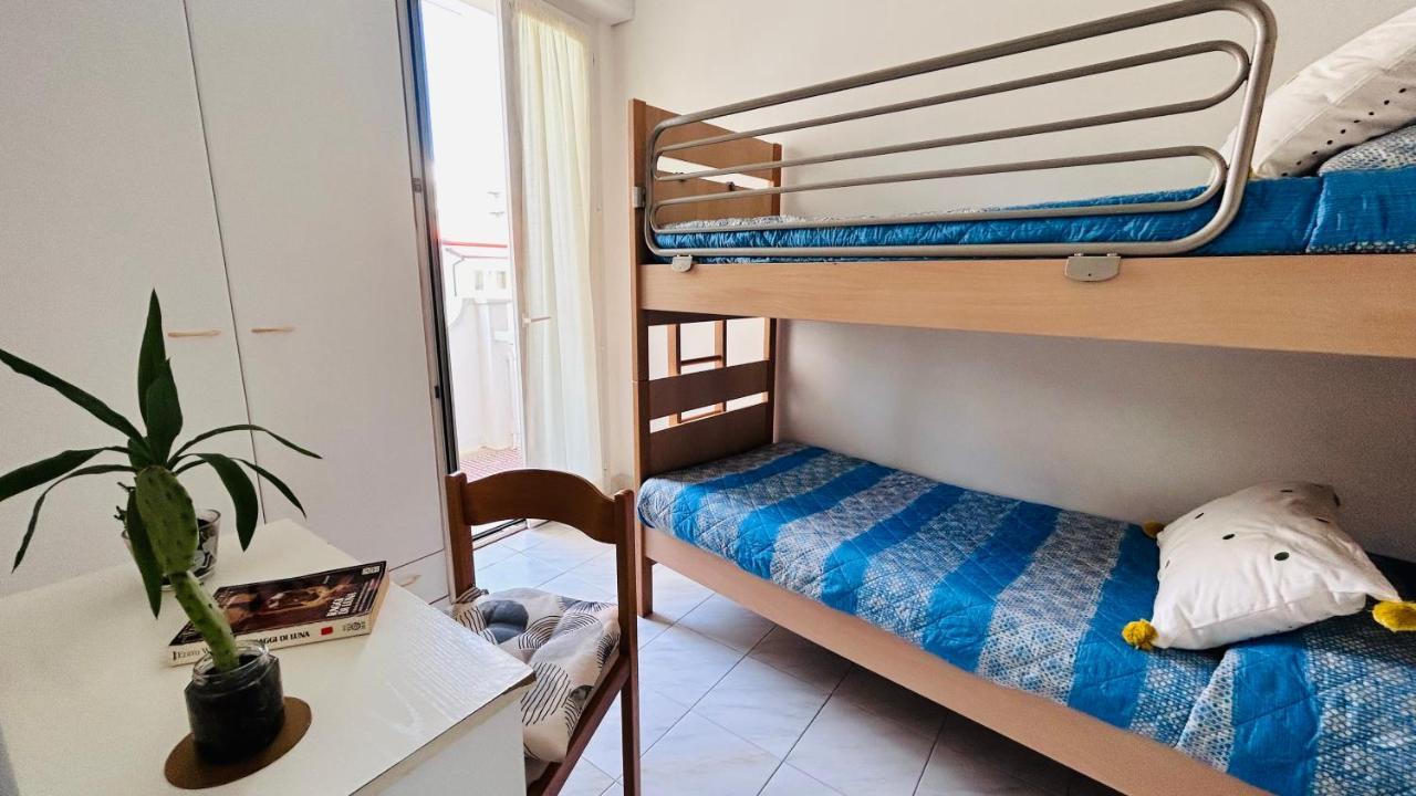 Hotel Sorriso Cattolica Esterno foto