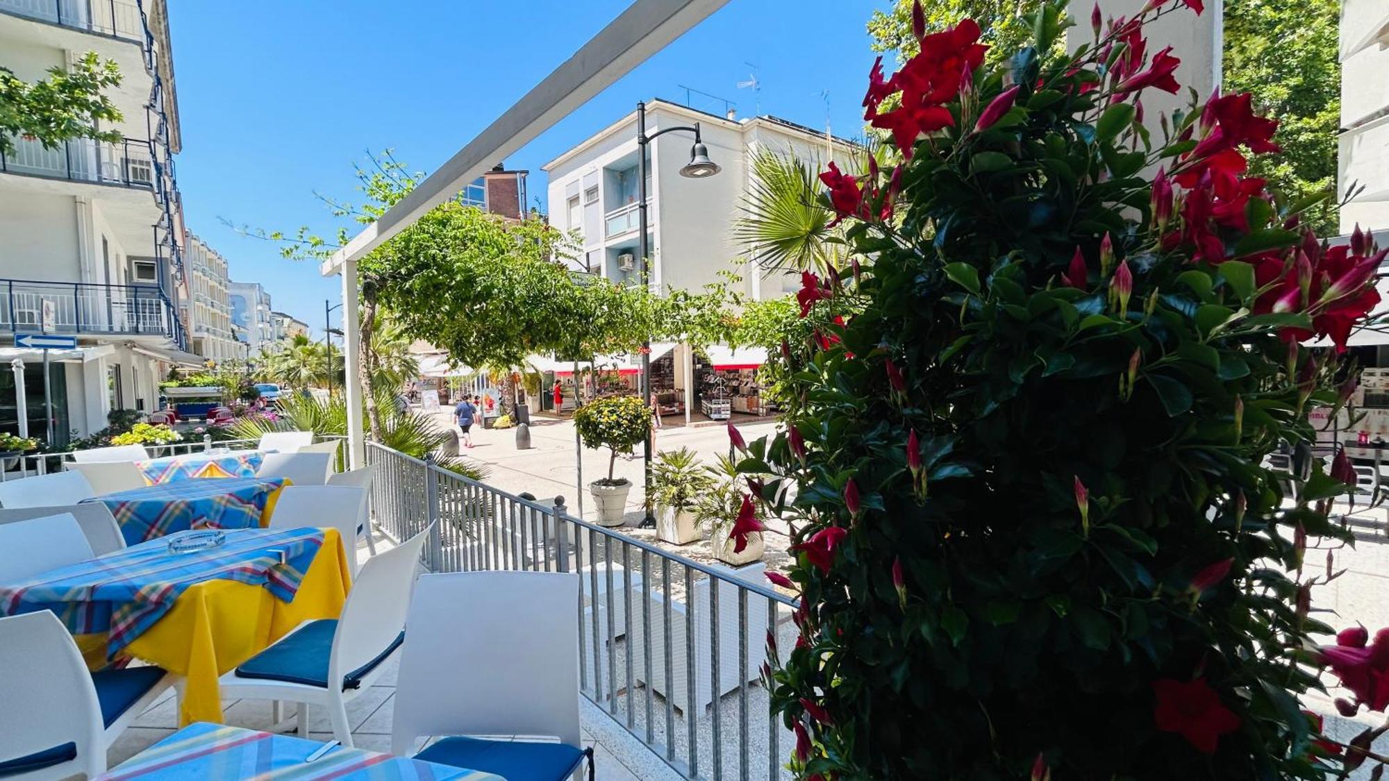 Hotel Sorriso Cattolica Esterno foto