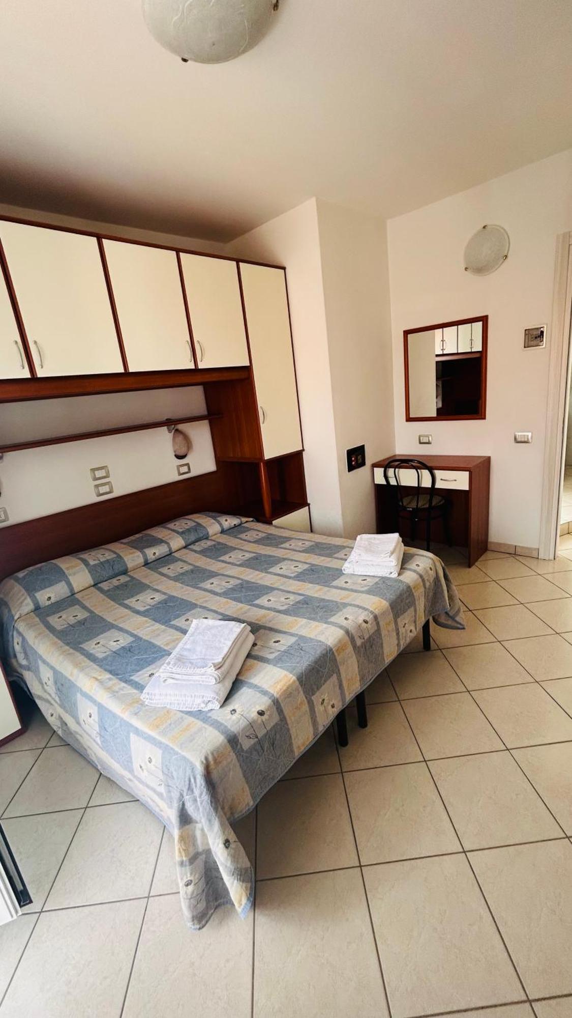 Hotel Sorriso Cattolica Esterno foto