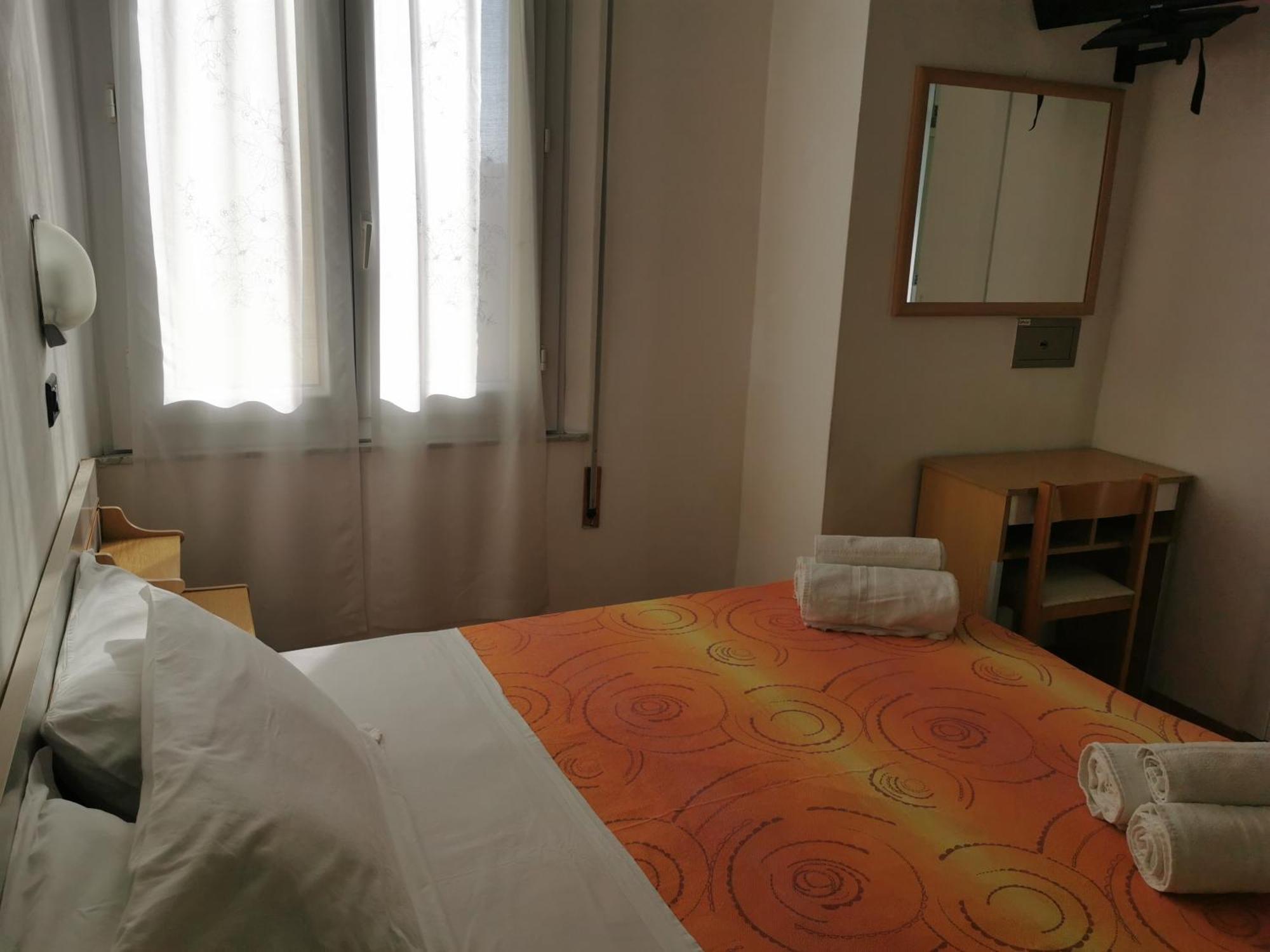 Hotel Sorriso Cattolica Esterno foto